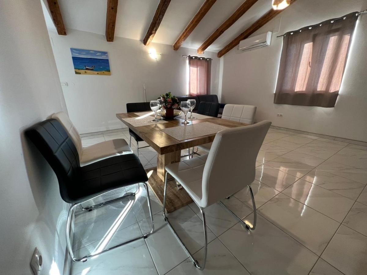 Apartman Lorena Lakmartin Esterno foto