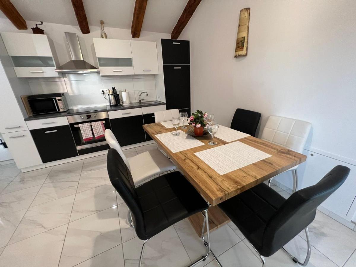 Apartman Lorena Lakmartin Esterno foto