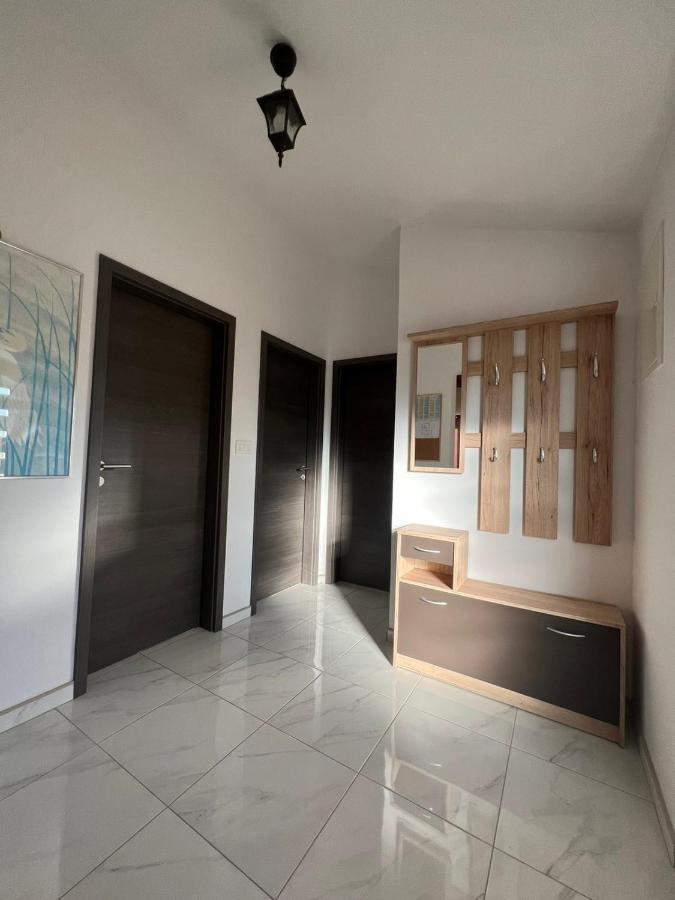 Apartman Lorena Lakmartin Esterno foto