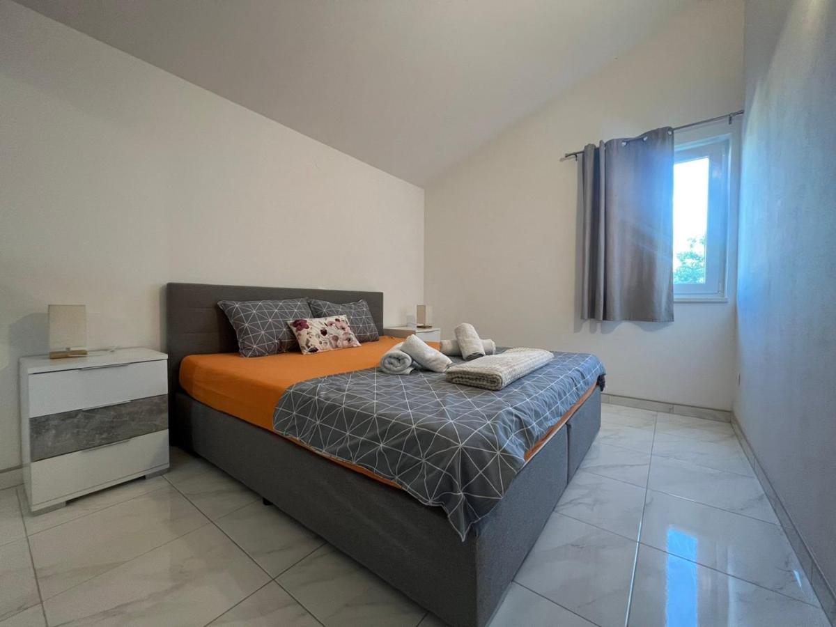 Apartman Lorena Lakmartin Esterno foto