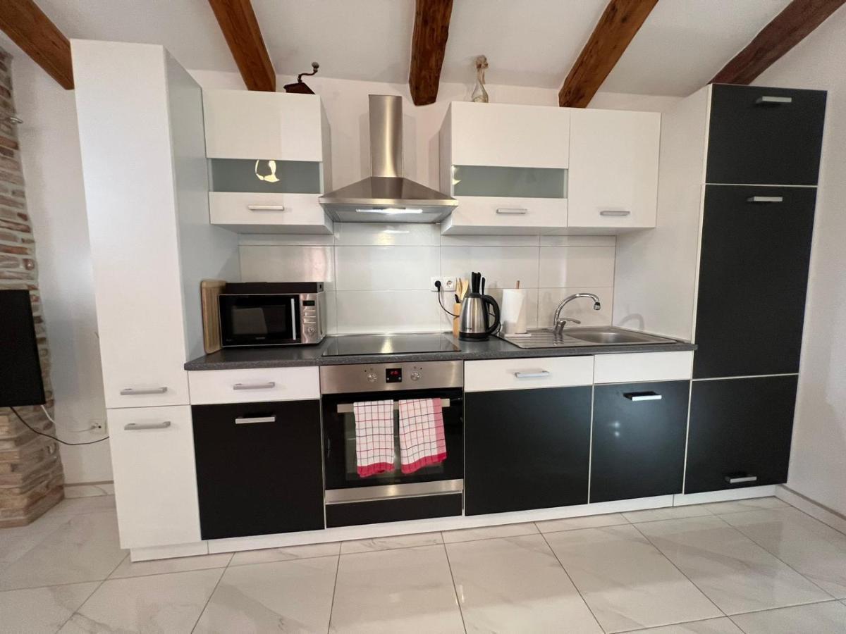 Apartman Lorena Lakmartin Esterno foto